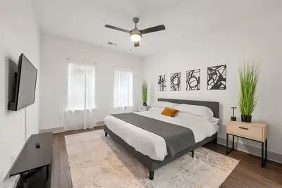 Image de Pet-friendly King Suite in Midtown Atlanta