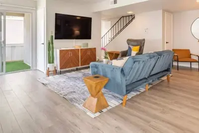 Image de 3br Townhouse in Prime Manhattan Beach Location