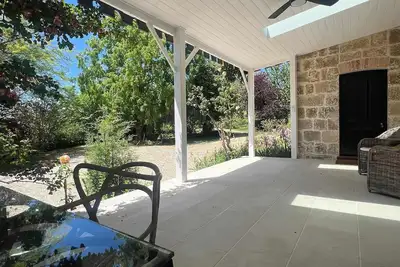 Image de Bonnie Blink - Historic 1874 Home with Bush Views