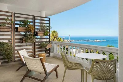 Image de Designer Oasis with Stunning Ocean Views