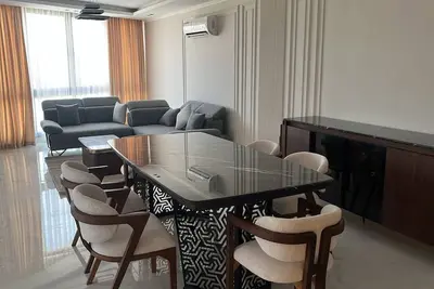 Image de Spacious 4-bedroom apartment in fabulous Giza Governorate with Ac, WiFi