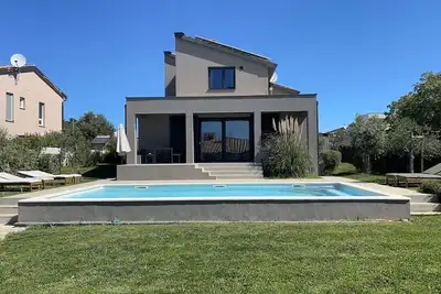 Charming 3-bedroom villa with Ac and WiFi in fantastic Pula