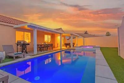 Image de Fun 6-Bedroom Getaway with Pool, Pool Table & more!