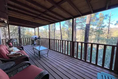 Image de Lake Roberts Cabin in the Pines