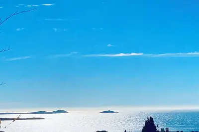 Image de Penthouse d'exception avec vue mer panoramique dans une résidence avec piscine