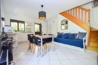 Image de charmante maison, piscine près de Dinard