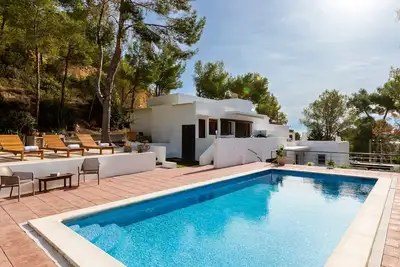 Can Daniel Enjoy And Relax Villa Next To USHUAÏA And HÏ