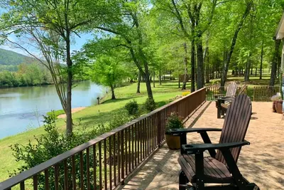 Image de Cozy Retreat on the Waters Edge of Terrapin Creek