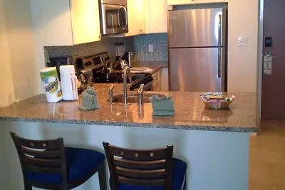 Image de Ocean Front Resort on Hollywood Beach Broadwalk with Pool