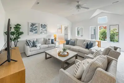 Image de Cape May Theater Beach Condo.