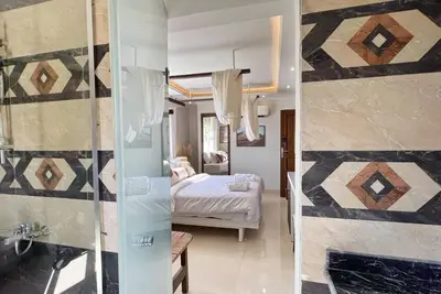 Image de Spacious 4-bedroom apartment with WiFi, Ac in fantastic Giza Governorate