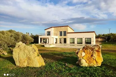 Image de Rural house with swimming pool, garden, barbecue, five minutes from the beach.