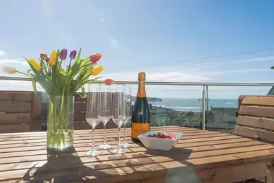 Image de Thurlestone Beach House with Sea Views