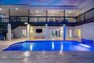 Image de Luxury Escape: Pool, Hot tub, Mini Golf & More!