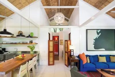 Image de Art Bungalow_Walking distance to Beach and pool