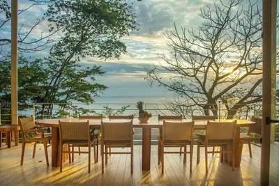 Casa Aliki, Luxury Beach Home with The View