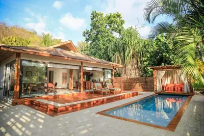 Image de Sea Song House - Walking distance to the beach