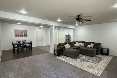 Image de Charming 2-bedroom apartment in Grand Junction with WiFi, Ac - 30 Day+ Stays!