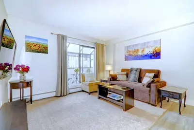 Image de Spacious Top Floor at Stampede w/ Free Parking, Ac