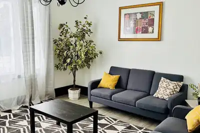 Image de With Parking Cozy 2br, 3 mins to Niagara Falls, Family sized