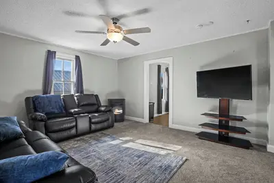 Image de 3 Bedroom Fully Remodeled and Centrally Located!