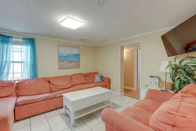 Image de < 1/2 Mi to Beach: Wildwood Getaway w/ Patio!