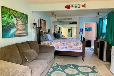 Image de Charming bungalow in enchanting Newport Beach, Dog Friendly, walk to eateries