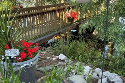 Image de Private dock, swim, kayak, play games in the large, modern barn