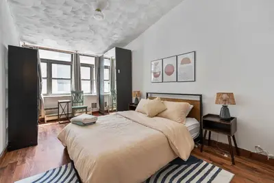 Image de Spacious 2-bedroom apartment with WiFi, Ac in vibrant New York