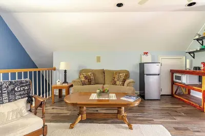 Image de Lovely Studio Loft with Pool
