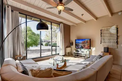Image de Sedona Oasis & Casita w/ Red Rock Views by Chapel