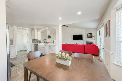 Image de Quiet & Conveniently Located - 3 Bedrooms 2 Bathroom
