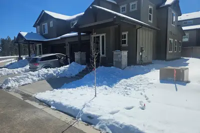 Image de Mountain Pines Getaway, 3-bedroom home in Flagstaff: Wi-Fi, Ac and Ev charging