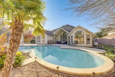 Image de 9 Mi to The Domain: Spacious Pflugerville Haven!