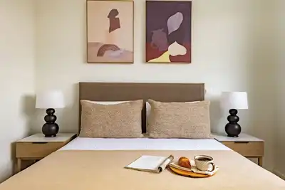 Image de Sanders Eduardovich - Appartement moderne de 2 chambres avec balcon