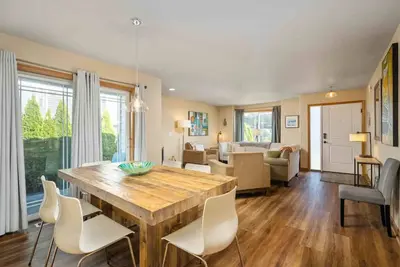 Image de Incredible Seaside Escape, Pet Friendly, Two Blocks to Promenade, Beach, and Ocean, Next to River
