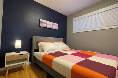 Image de Welcome to Shibly's Retreat 2 close to West Edmonton Mall