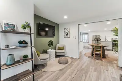 Image de Romantic 1bd Suite with King Bed, Luxury Staycation