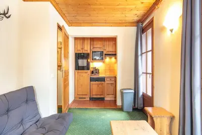 Image de Appartement dans les Alpes du Nord avec balcon
