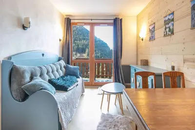 Image de Appartement en France avec Piscine & Vue