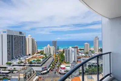 Image de Stunning 2-Bedroom Ocean View Apartment on 18h Floor in Surfers Paradise!
