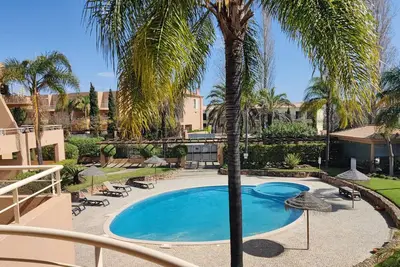 Image de ★ Pool & Golf - 2-bed with Beautiful View ★