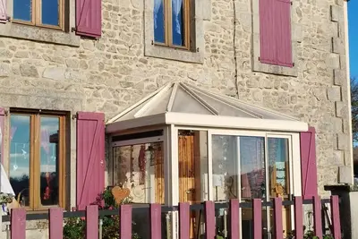 Image de Maison de vacances. 4/5 personnes, rénovée. Belle campagne auvergnate. Très calme