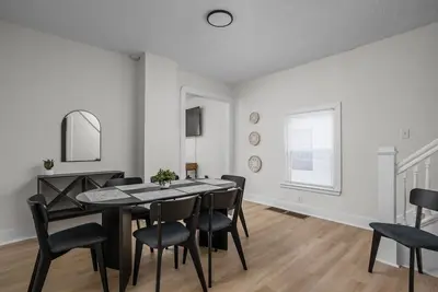 Image de Steps to Downtown & Zoo | Sleeps 6 | Pet Friendly