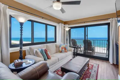 Image de New Beachfront Condo 2br/2ba- 4 Th Floor