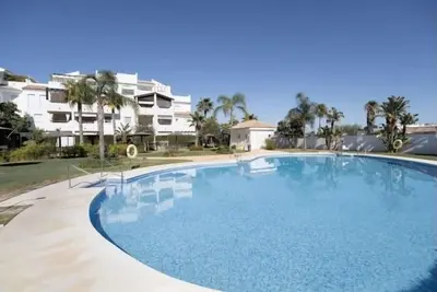 Palmeras Candor Free Parking by Staycar