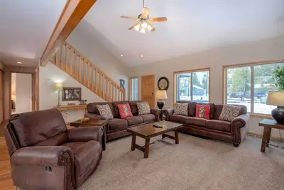 Shag20 - Spacious Sunriver Home, Great Views