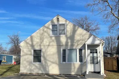 Image de Beachy, pet friendly, 3-bedroom cottage in Vermilion with Ac, WiFi, dishwasher
