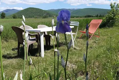 Image de Appartement 13 pers dans ferme provençale. Terrasse avec vue imprenable