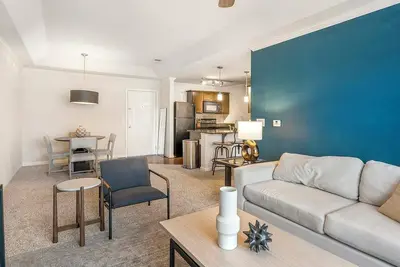 Image de Landing at The Aventine Greenville - 2 Bedrooms. . .